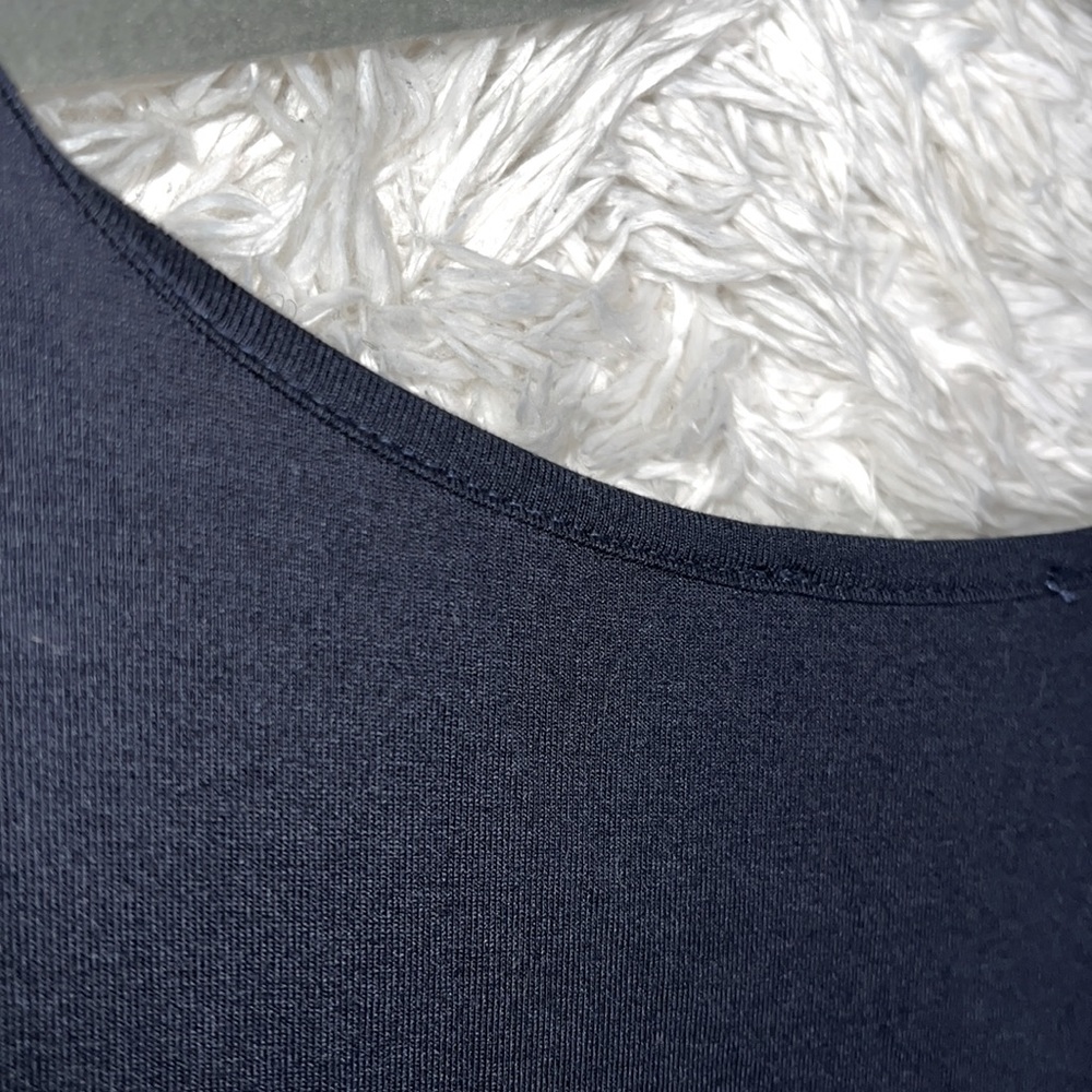 EMERY ROSE Curved Hem Tee - Picture 7 of 7